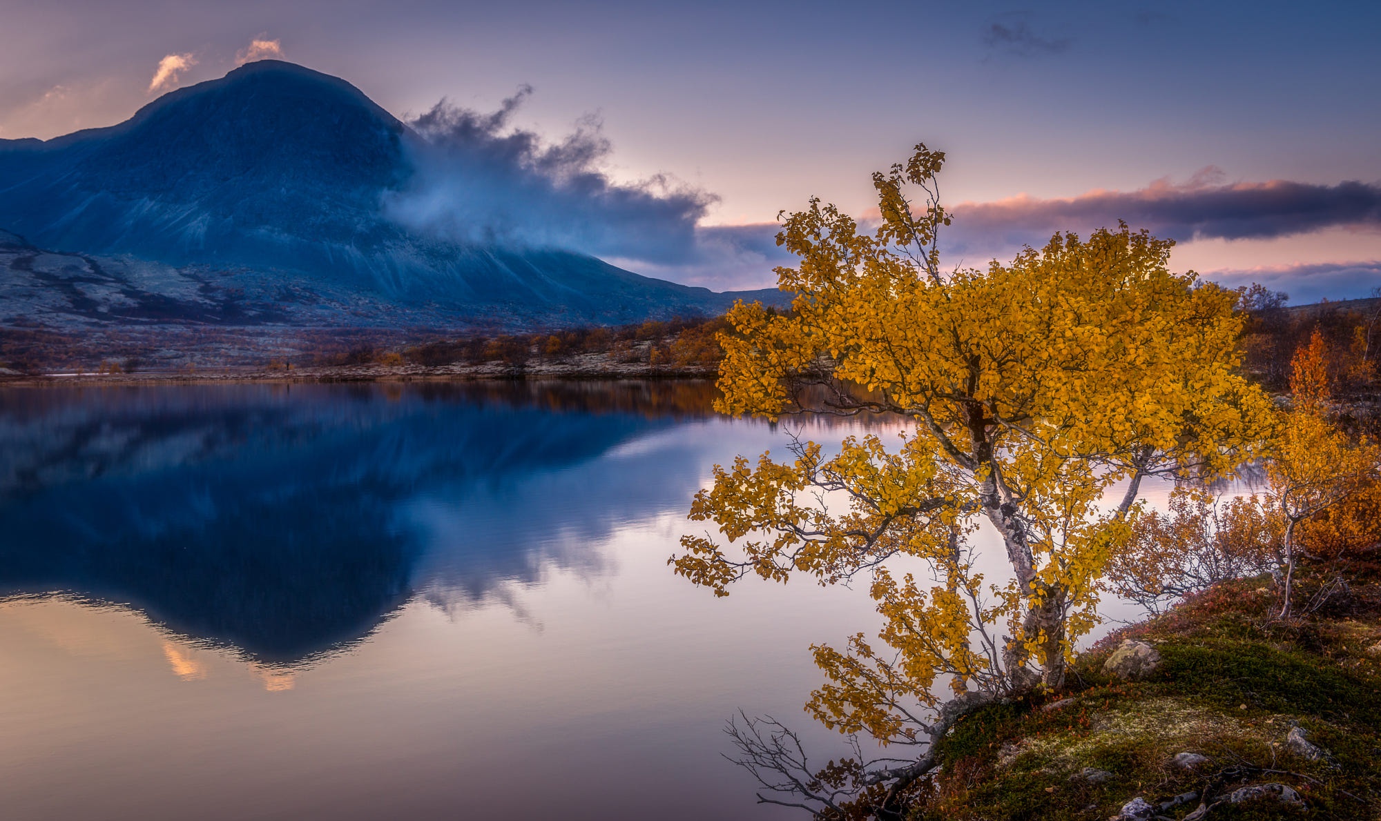 2000x1190 automne, eau, lac, montagne, nature, norvège, paysages, réflexion