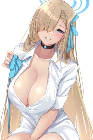 accessoire de cheveux,asuna (blue archive),blue archive,chemise,cheveux blond,choker,cleavage,fille anime,gros seins,halo,non-nude,oeil caché,ruban à cheveux,sans soutif,sourire,très long cheveux,yeux bleu