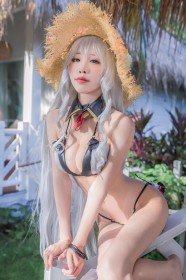 algerie (azur lane),asiatique,azur lane,bikini,cheveux blanc,chinoise,cosplay,dehors,femme,shuimiaoaqua,très long cheveux