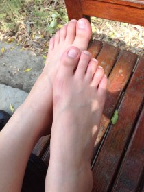 caucasian,toes,women,feet,foot focus,barefoot