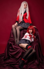 assis,attaché,bas,bas de lingerie,bdsm,bras dans le dos,caucasien,cheveux blanc,cheveux rouge,collant,corde,cosplay,couette,femme,jambes,jupe,kakegurui,mini jupe,tenletter,uniforme scolaire