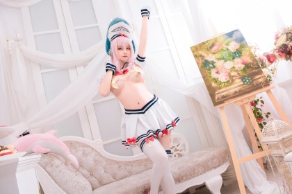 asiatique,bas,bas de lingerie,cheveux rose,chinoise,cosplay,cuisses,debout,femme,gants,jupe,mini jupe,mizhimaoqiu,nitroplus,requin,super sonico,yeux rose