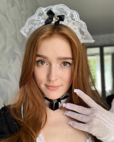 caucasien,choker,femme,gants,jia lissa,maid,non-nude,rousse,sourire