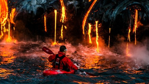 eau,eruption,homme,kayak,lave,volcan