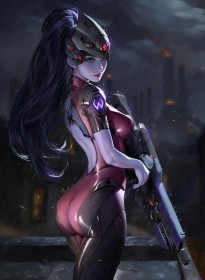 arme,art digital,artwork,blizzard entertainment,cheveux violet,combinaison,cul,debout,headgear,overwatch,peau violette,personnage feminin,pistolet,pluie,queue de cheval,regarde derrière,tatouage,très long cheveux,widowmaker