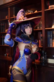 caucasien,chapeau,collant,cosplay,femme,genshin impact,mona (genshin impact),piercing,piercing nez,rougeur