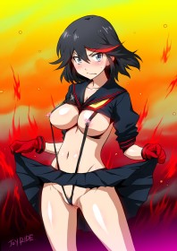 bikini ficelle,cheveux brun,cheveux court,cheveux multicolores,debout,embarrassé,fille anime,gants,goutte de sueur,gros seins,jupe,jupe soulevée,kill la kill,matoi ryuuko,mèche entre les yeux,mini jupe,rougeur,uniforme scolaire,yeux bleu