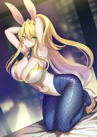 à genou,aisselle,artoria pendragon,bras levés,cheveux blond,cleavage,collant,collant en résille,costume de lapin,courbée,cravate,fate (series),fille anime,frange,gros seins,hanches larges,leotard,non-nude,oreilles animaux,queue de cheval,résille,rougeur,seins énormes,talon aiguille,yeux jaune